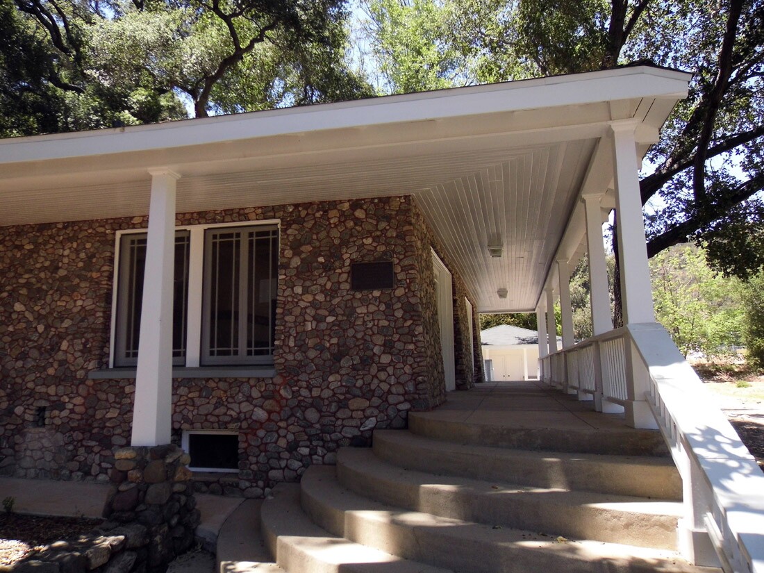 Peter Strauss Ranch