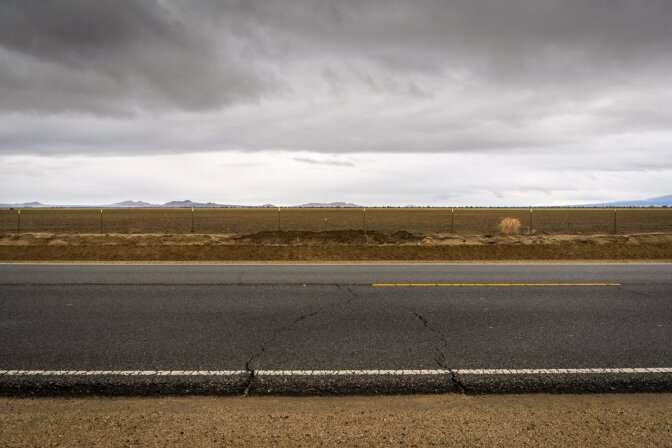 A view of cultivated land found along Avenue 50 looking due east. | Kim Stringfellow © 2017