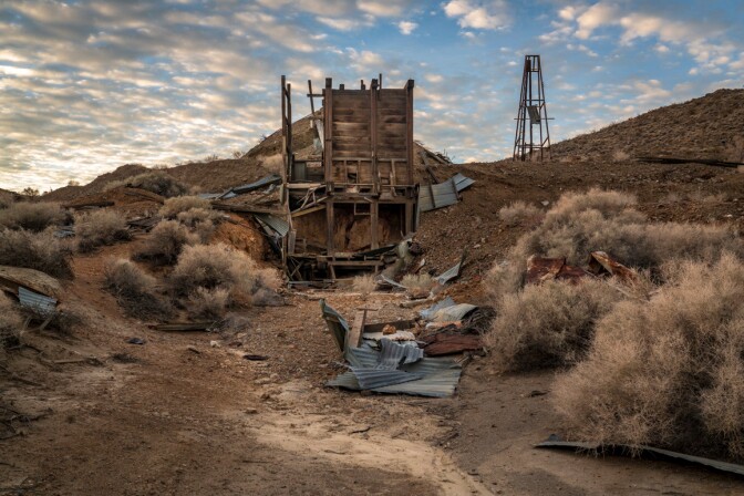 The Consolidated Mine adjacent to Tom O’Donnell’s home in Randsburg, California. A couple of old timers worked this underground mine into the 1980s. It has been shuttered since. | Kim Stringfellow.