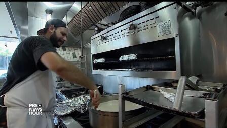 Houston chefs deliver meals to shelters, first responders