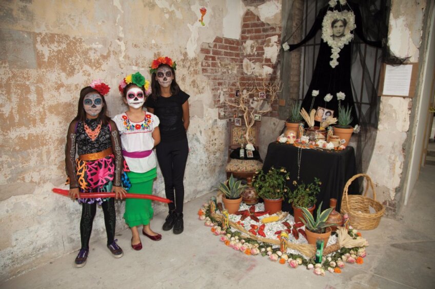 Dia de los Muertos 2015 | Courtesy of Self Help Graphics