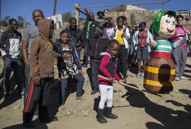 Mexican photojournalist Omar Martínez documents Haitians in Tijuana