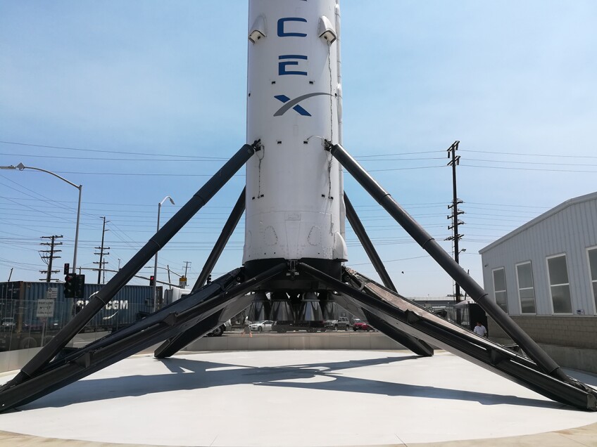 Falcon 9 booster B1019 at SpaceX headquarters in Hawthorne. | Flickr/Juan Kulichevsky/Creative Commons