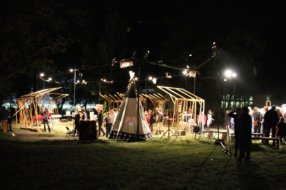 Cornerstone Theater, "Urban Rez" set