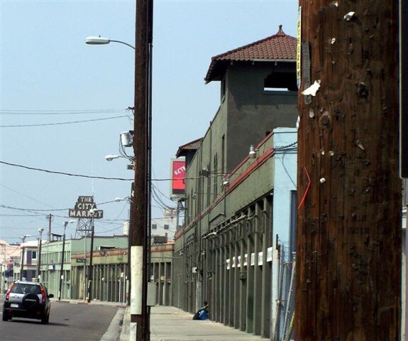 004-city_market_a.jpg