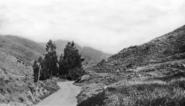The Hollywood Freeway eventually replaced this unpaved road through Cahuenga Pass. Courtesy of the USC Libraries - California Historical Society Collection.