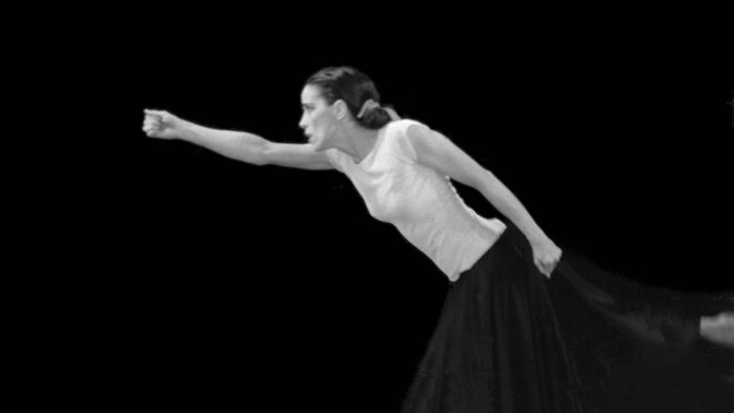 Martha Graham in Immediate Tragedy. Photograph by Robert Fraser, 1937. Courtesy of Martha Graham Resources, a division of the Martha Graham Center of Contemporary Dance, Inc.