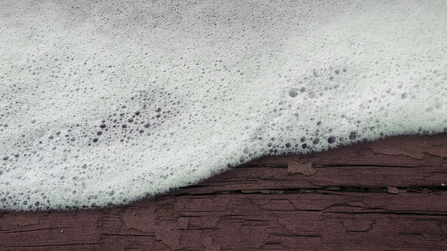 Chemicals rinsing wood