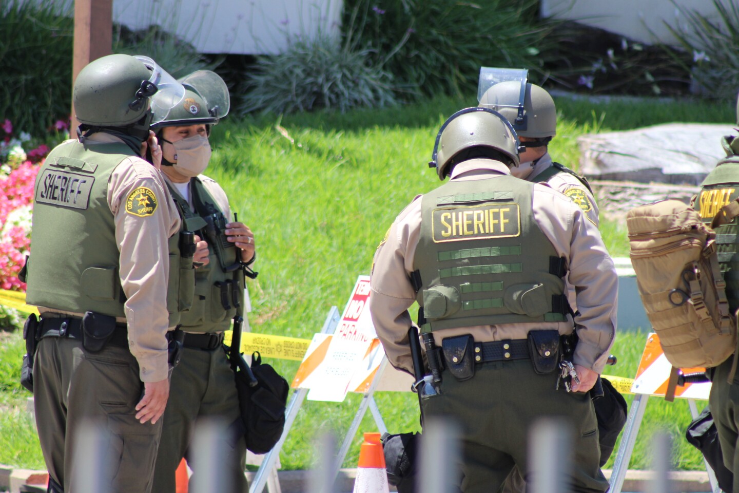 Kern County Sheriff's deputies at George Floyd protest | Karen Foshay