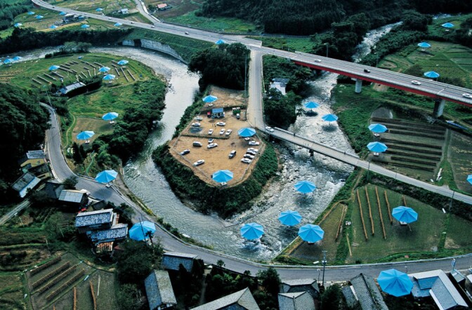 Christo and Jeanne-Claude The Umbrellas, Japan-USA, 1984-91 Blue 2
