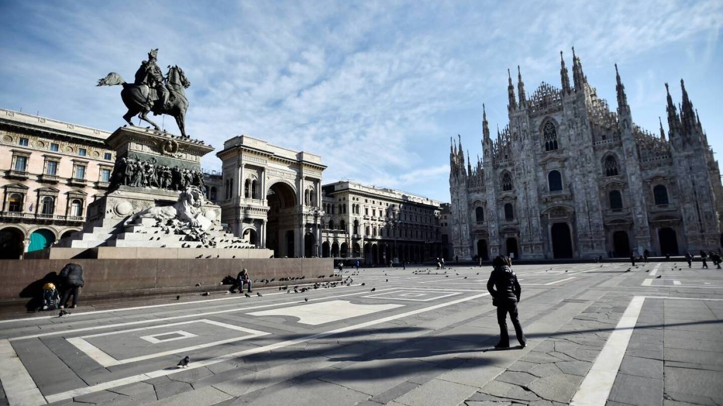 A general view of Duomo square after the Italian government imposed a virtual lockdown on the north of the country, in Milan, Italy March 8, 2020. | REUTERS/Flavio Lo Scalzo