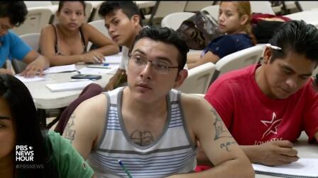 Factory combines school and work for El Salvador’s future