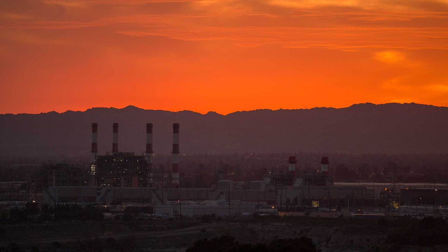 The gas-powered Valley Generating Station is seen in the San Fernando Valley at sunset. | David McNew/Getty Images