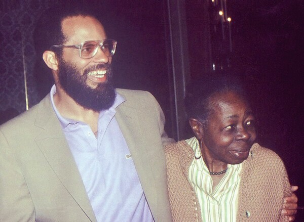 Alonzo Davis with printmaker Ruth Waddy | Photo: Courtesy of Brockman Gallery Archive