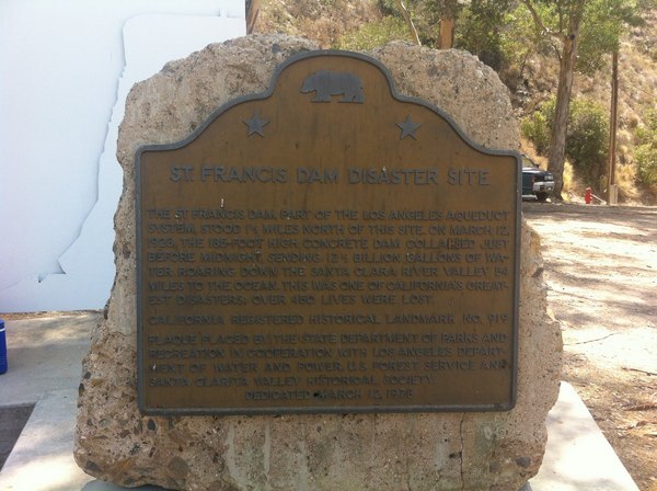 A plaque marks the historical site of Power Plant #2, near the St. Francis Dam | Photo: Hadley Meares
