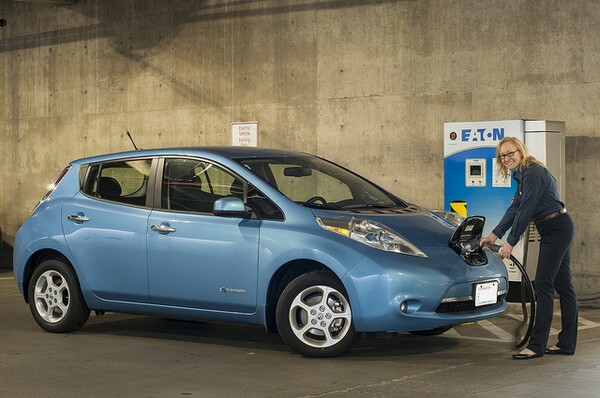 car-charging-stations-6-19-14-thumb-600x398-75830