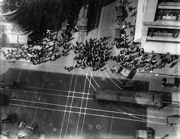 Aerial view of the intersection, circa 1925. Courtesy of the Photo Collection, Los Angeles Public Library.