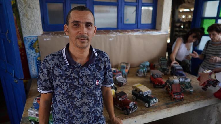 Cuban artist Leandro Gómez Quintero segment