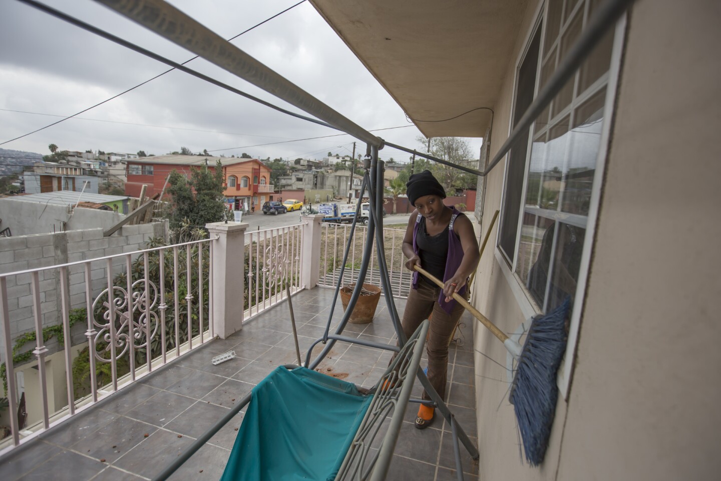 Mexican photojournalist Omar Martínez documents Haitians in Tijuana