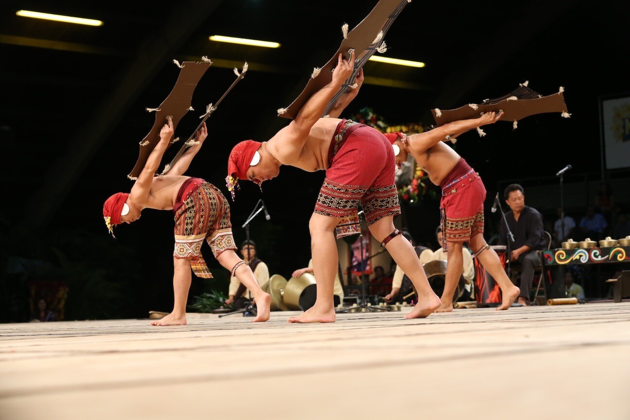 Kayamanan ng Lahi performs Lawin Lawin, a rite of passage dance that depicts the story of an eagle growing up | Jorge Vismara