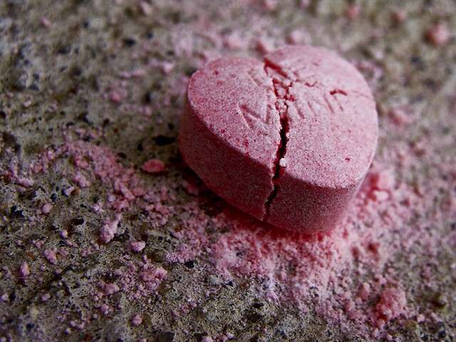 Broken Heart | bored-now, Flickr (CC BY-NC-ND 2.0)