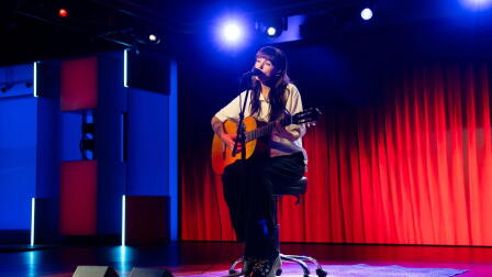 Sasha Alex Sloan performs 'Empty'