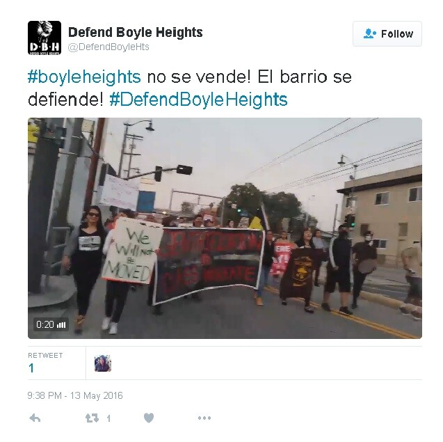 "No se vende! El barrio se defiende!" | Photo: Defend Boyle Heights via Twitter