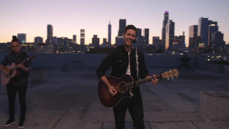 Andy Grammer Performs "Don't Give Up on Me"