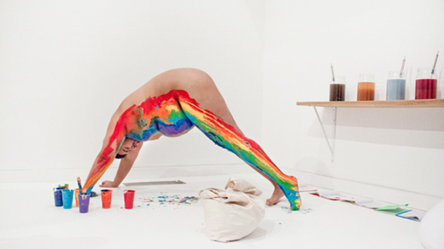 "Rainbow Action," <em>Beber y leer el arco iris</em>. 2012, performance, Casa América, Madrid. | Photo: Courtesy of the artist.