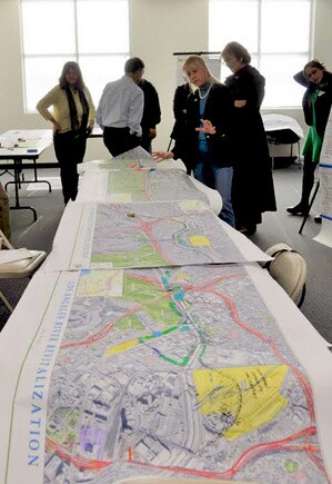 Brainstorming at a 2009 ARBOR study charette | Courtesy of the City of Los Angeles, Bureau of Engineering