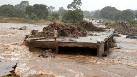 Cyclone leaves Mozambique desperate and submerged