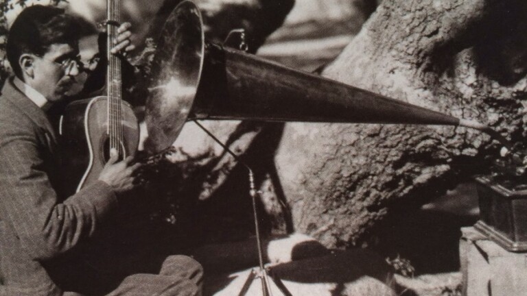Rosendo Uruchurtu recording at El Alisal, 1904.