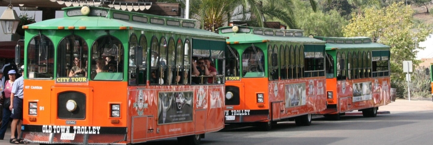 Tour buses lined up in San Diego | Randy Robertson/Flickr