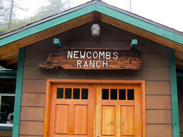 Entrance to Newcomb's Ranch | Photo: Daniel Medina