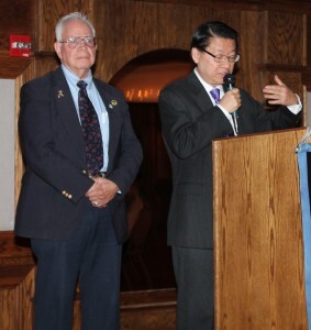Paul Perez is introduced by his friend Mike Eng during his acceptance of Monterey Park's 'People Who Make A Difference' Award | Photo: Courtesy of www.thecitizensvoice.net
