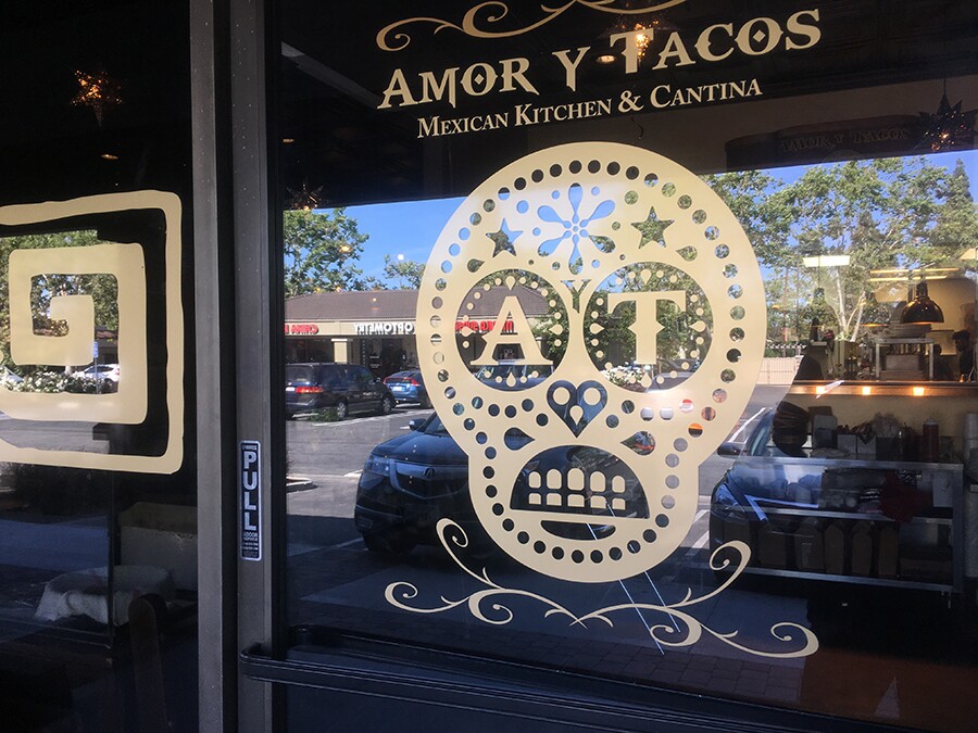 amor_y_tacos_window.jpg
