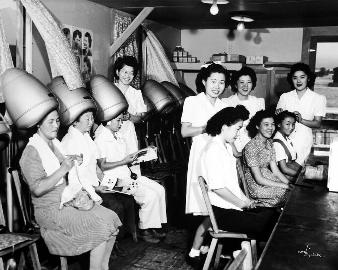 Japanese Americans in hairdressing parlor at Manzanar