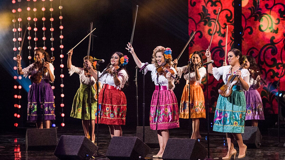 Las Colibrí at the 57th annual Holiday Celebration at the Music Center | Timothy Norris