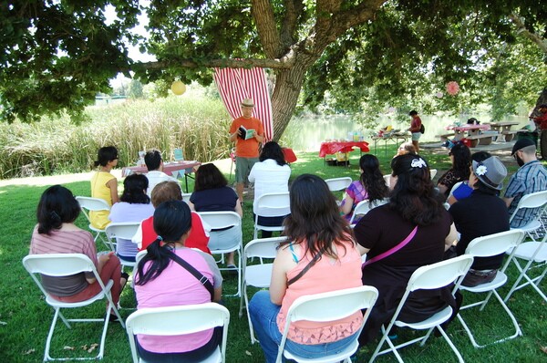 Book reading at ''Birthday Party for Our Books'' | Photo: Courtesdy of SEMAP