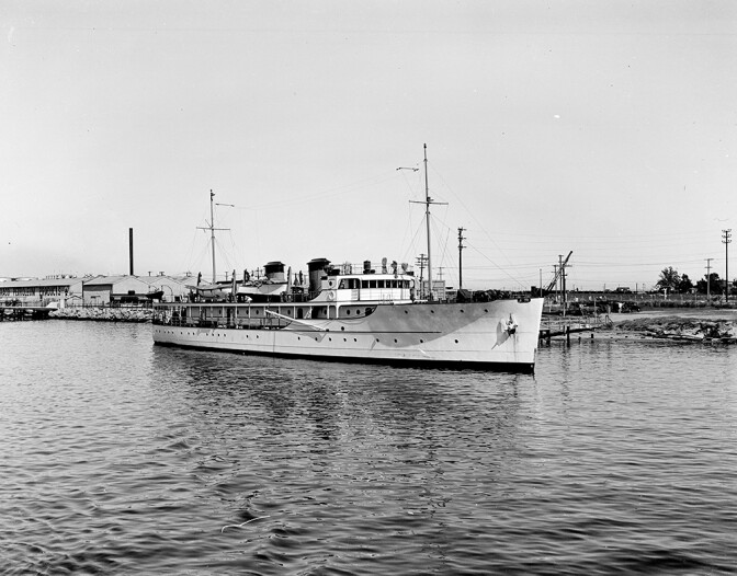 Velero III at home dock, Wilmington, Calif., 1931-1941 | Allan Hancock Foundation Collection, USC Libraries