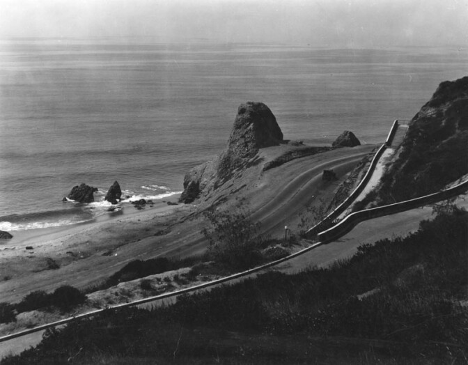 Courtesy of the Photo Collection, Los Angeles Public Library.