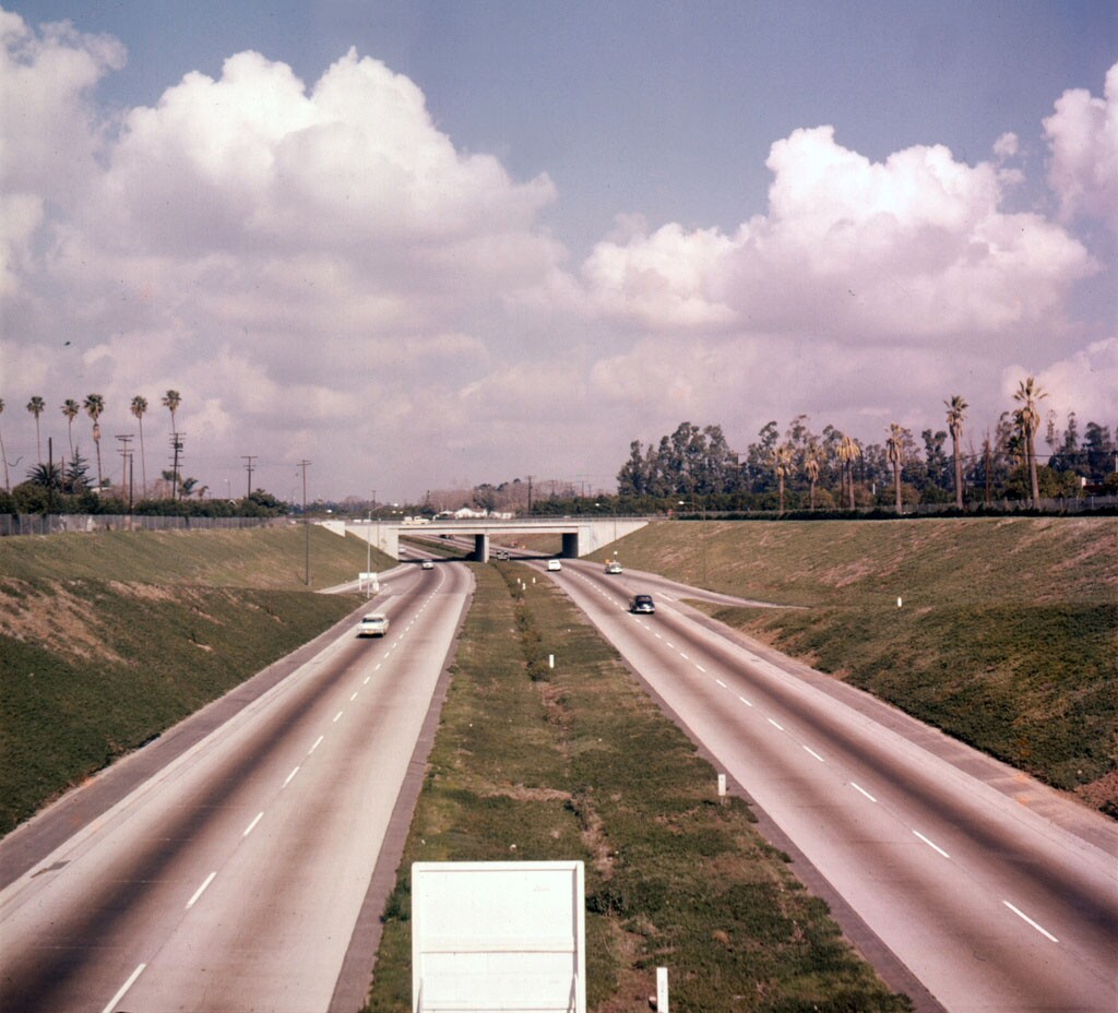 An early view of the Santa Ana Freeway (I-5) at 1st Street in Santa Ana, courtesy of the Orange County Archives