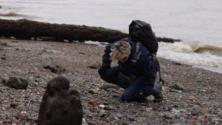 Mudlarkers uncover archaeological treasures along rivers