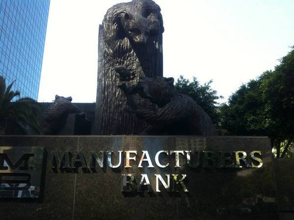 Corporate Art at Manulife Plaza: ''Salmon Run'' (1982) by Christopher Keene