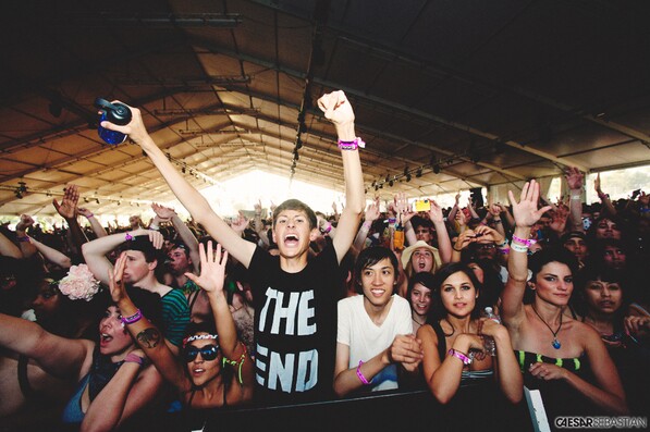 Enjoying Club 75 at Coachella 2010 | Creative Commons photo by Caesar Sebastian