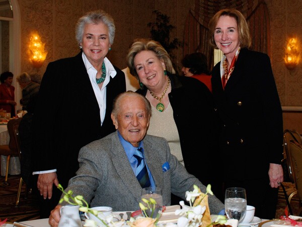 Television legend Art Linkletter was the special guest at a KCET Women's Council Star Luncheon event in 2007. | Photo: KCET Women's Council