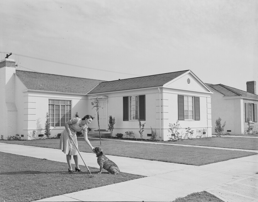 Promotional photographs for the Crenshaw Park development, 1940.