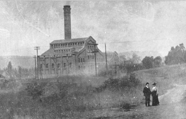 Edison Steam Plant No. 3, designed in 1903 by John Parkinson