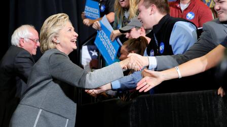 Clinton works to win over young voters