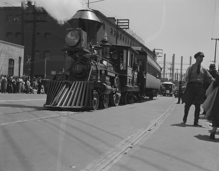 A train runs down the path to L.A.'s Union Station.